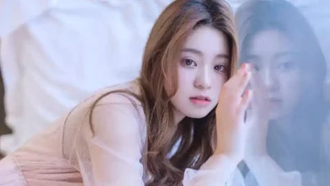 网友母亲晒袜子神甩视频